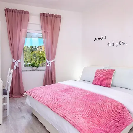 Gorgeous In With Wi-fi Apartment *