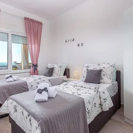 Apartment Gorgeous In With Wi-fi